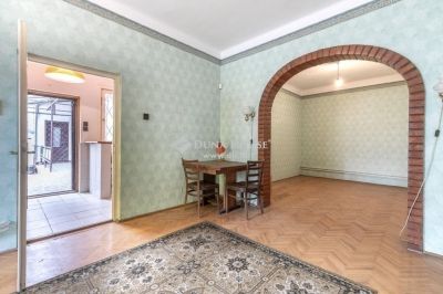Eladó családi ház Budapest