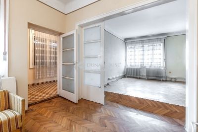 Eladó családi ház Budapest