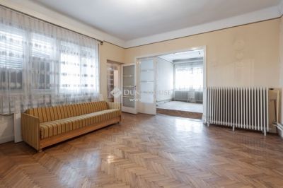 Eladó családi ház Budapest