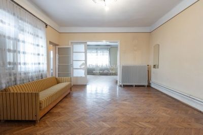 Eladó családi ház Budapest