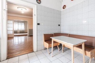 Eladó családi ház Budapest