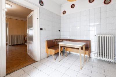 Eladó családi ház Budapest