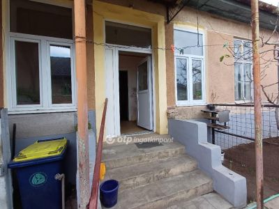 Eladó családi ház Baktalórántháza