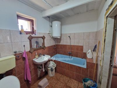 Eladó családi ház Napkor