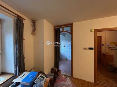 Eladó családi ház Budapest