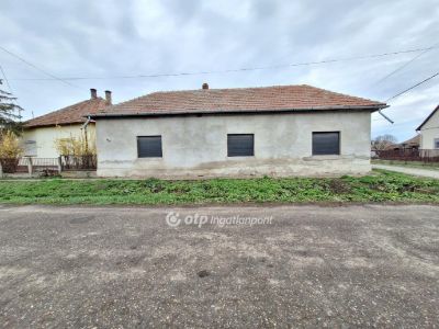 Eladó családi ház Biharnagybajom