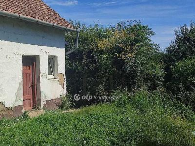 Eladó családi ház Hajdúszovát