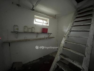 Eladó családi ház Hencida