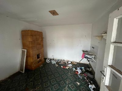 Eladó családi ház Hencida