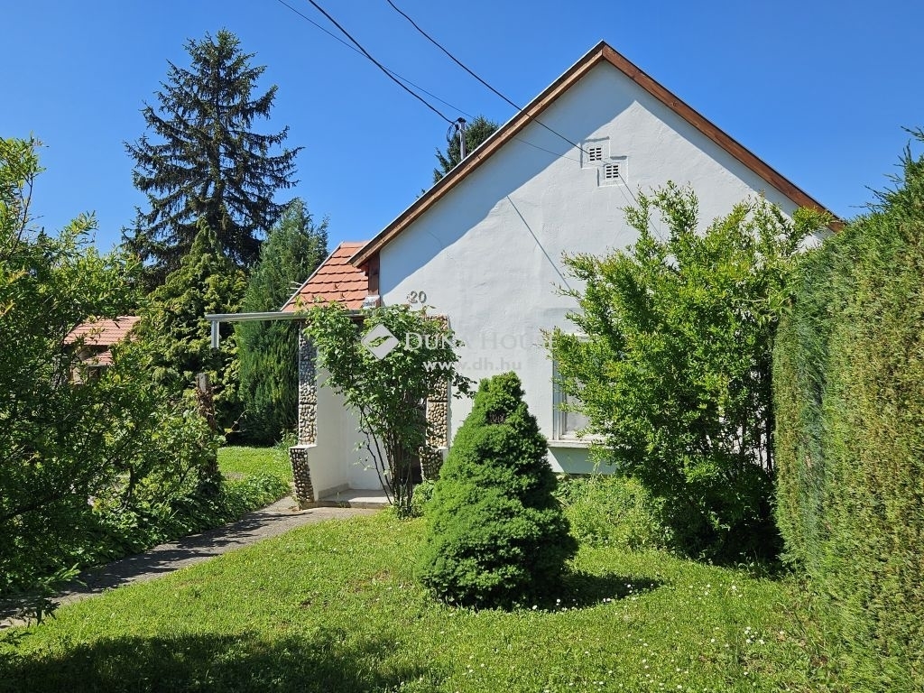 Eladó családi ház Villány