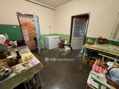 Eladó családi ház Szikszó
