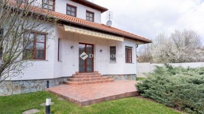 Eladó családi ház Csobánka