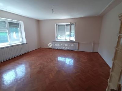 Eladó családi ház Kecskemét