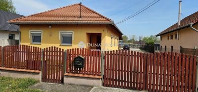 Eladó családi ház Tápiószecső