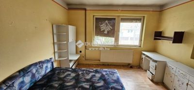 Eladó családi ház Tápiószecső