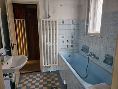 Eladó családi ház Budapest
