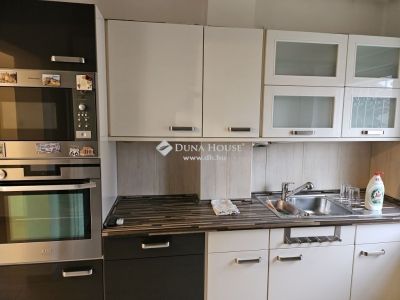 Eladó családi ház Budapest
