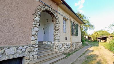 Eladó lakás Gödöllő