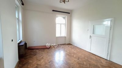 Eladó lakás Gödöllő