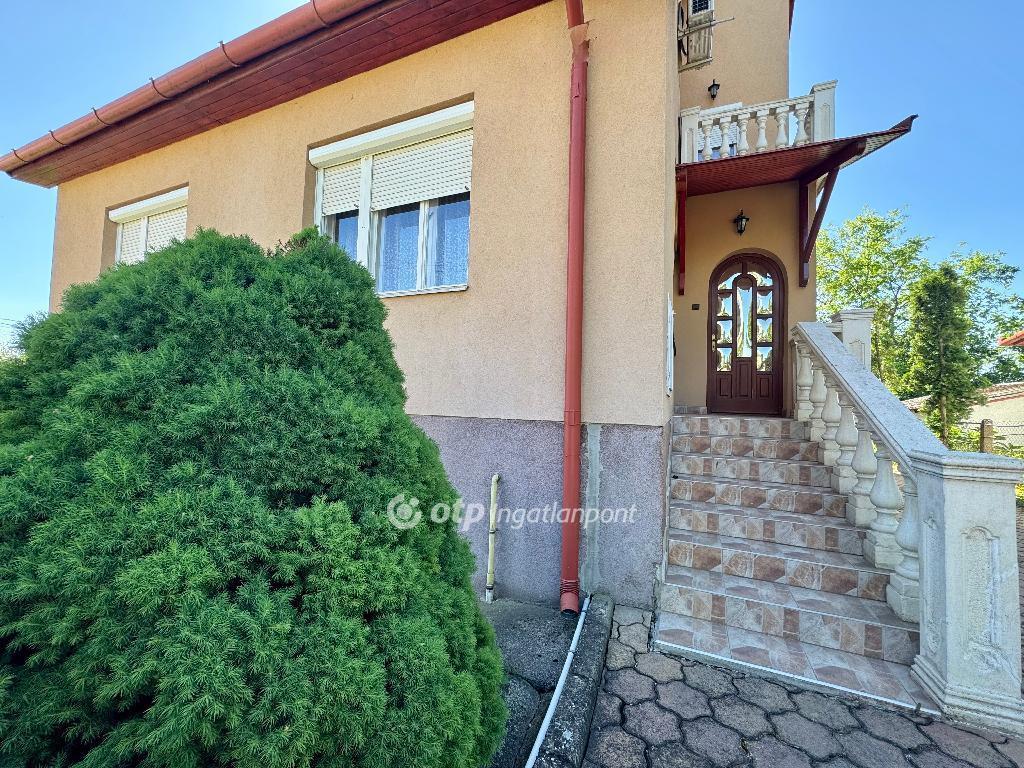 Eladó családi ház Debrecen