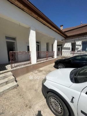 Eladó családi ház Galgahévíz