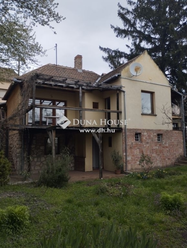 Eladó családi ház Pécs