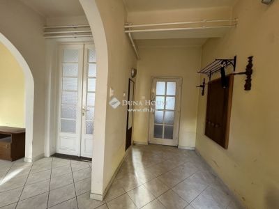 Eladó családi ház Budapest