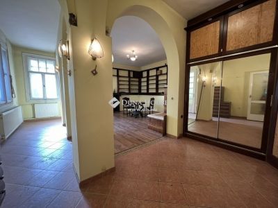 Eladó családi ház Budapest