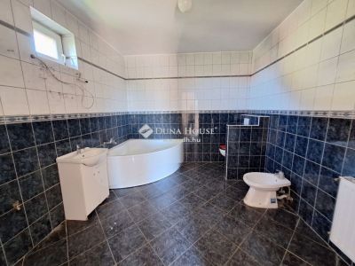 Eladó családi ház Tatabánya