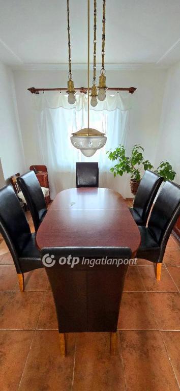 Eladó családi ház Debrecen
