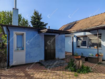 Eladó családi ház Vecsés