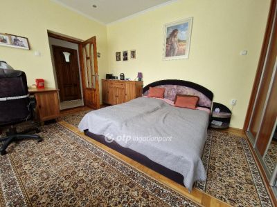 Eladó családi ház Debrecen