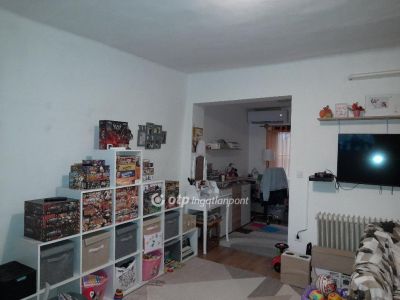 Eladó családi ház Szeged