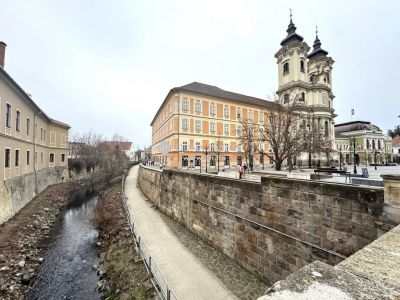 Eladó családi ház Eger