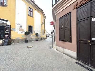 Eladó családi ház Eger
