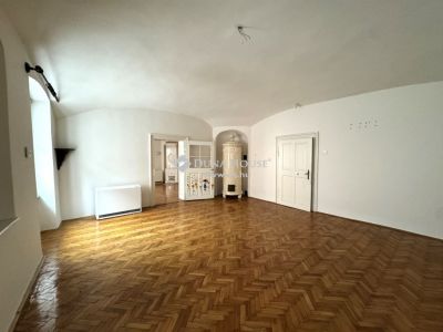 Eladó családi ház Eger