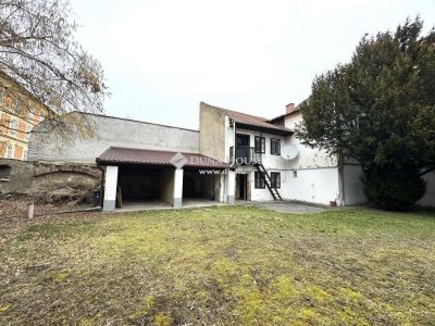 Eladó családi ház Eger
