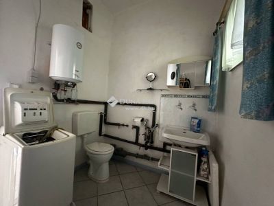 Eladó családi ház Zics