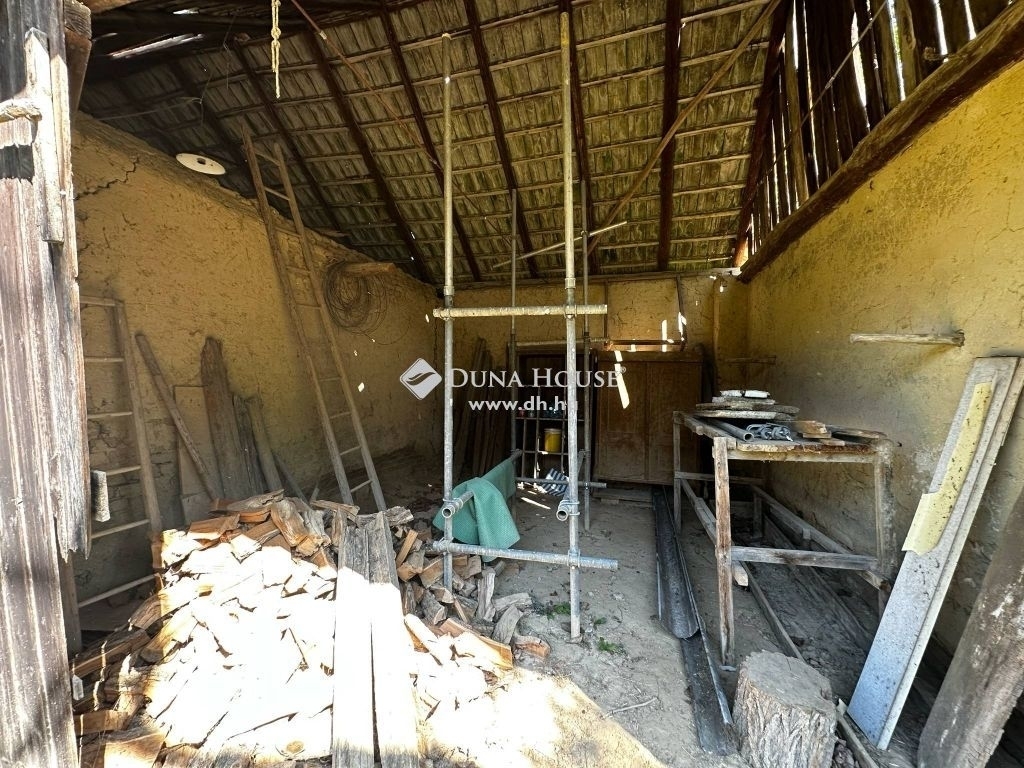 Eladó családi ház Zics