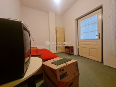 Eladó családi ház Zics