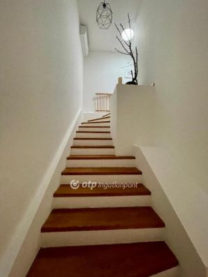 Eladó családi ház Veszprém