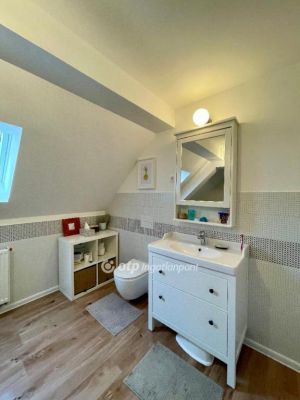Eladó családi ház Veszprém