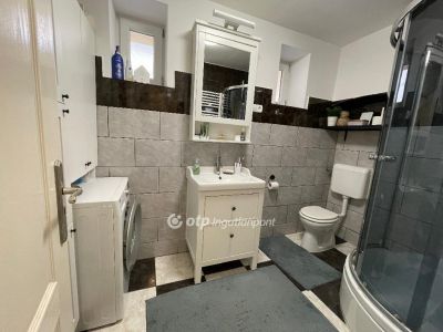 Eladó családi ház Veszprém