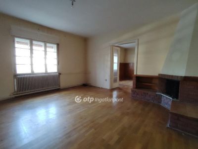 Eladó családi ház Pécs