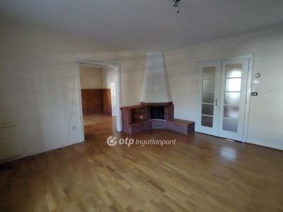 Eladó családi ház Pécs