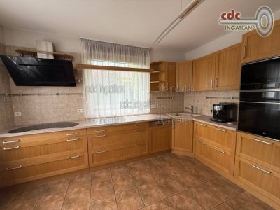 Eladó családi ház Budapest