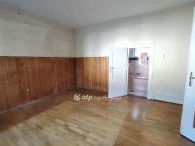 Eladó családi ház Pécs