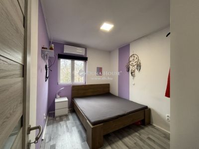 Eladó családi ház Mogyoród