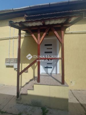 Eladó lakás Szolnok