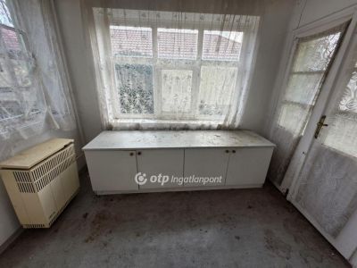 Eladó családi ház Vámospércs